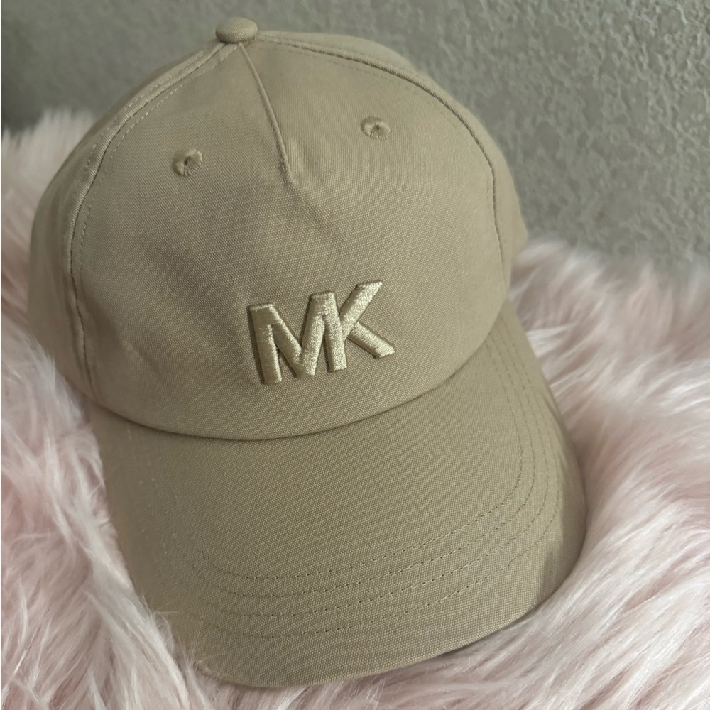 Michael Kors women’s cap